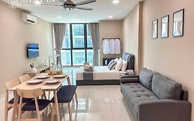 Atria Sofo Suites - Petaling Jaya